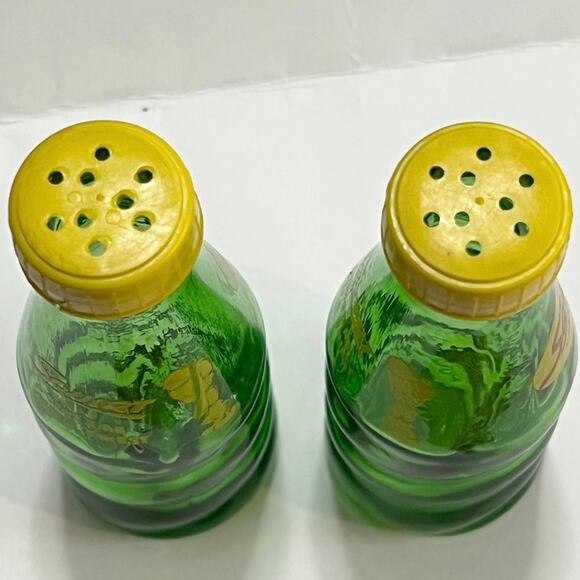 Mini Squirt Salt & Pepper shaker soda pop bottles. Collectible, Novelty Mexico - Picture 7 of 8